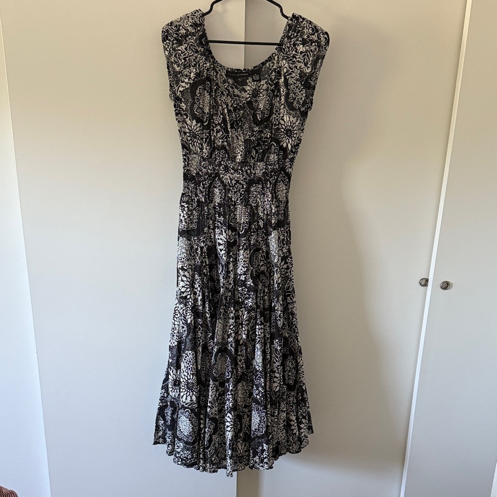 Grace Elements Black and White Maxi Dress